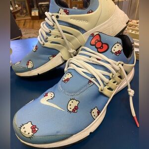 Hello Kitty Sanrio Nike Men’s Size 14 Good Condition